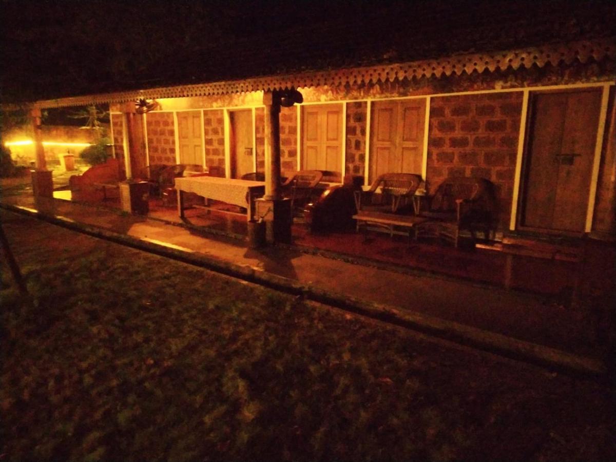 Ambadi'S Villa -Lake View Resort Pallipuram Exterior foto