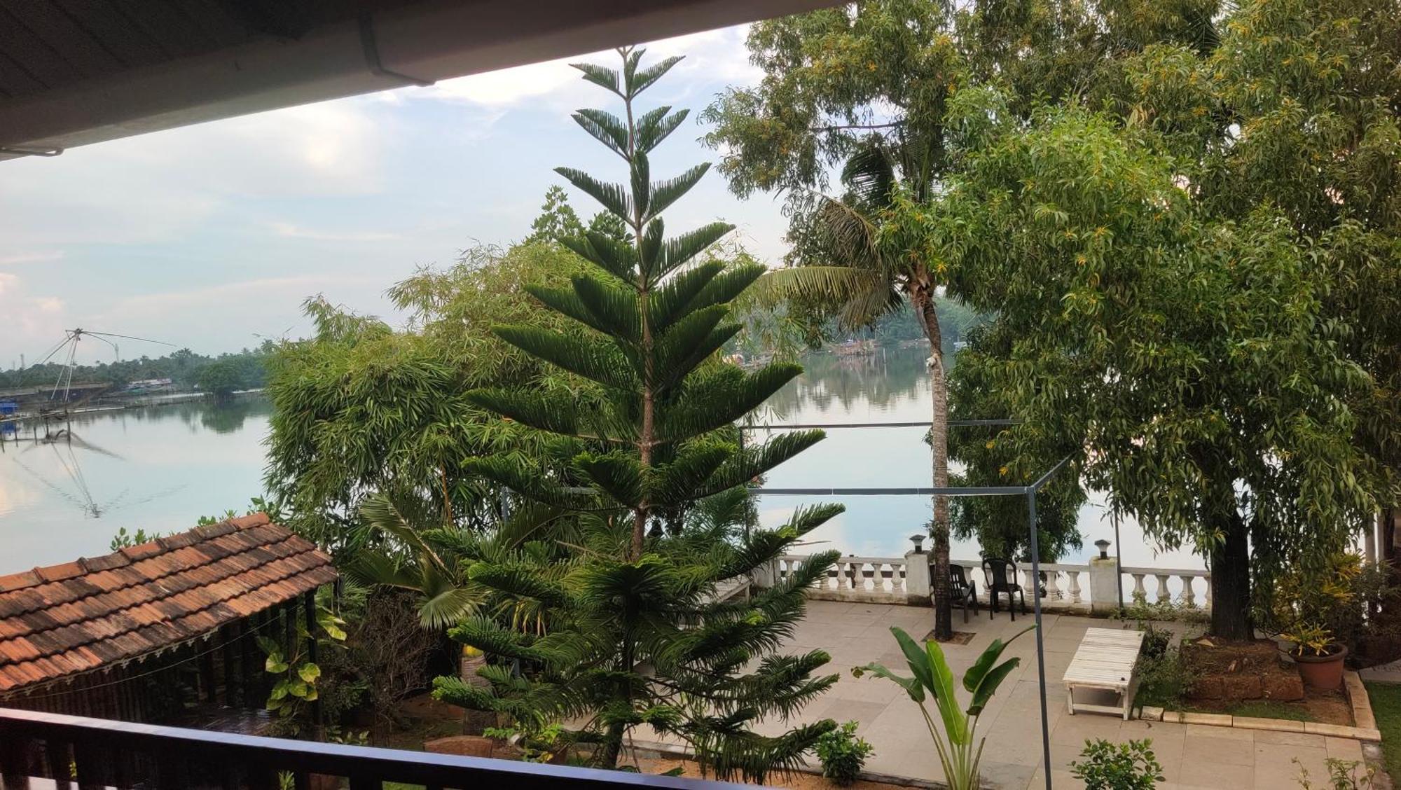 Ambadi'S Villa -Lake View Resort Pallipuram Exterior foto