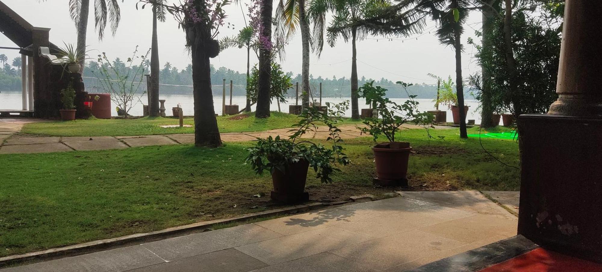 Ambadi'S Villa -Lake View Resort Pallipuram Zimmer foto