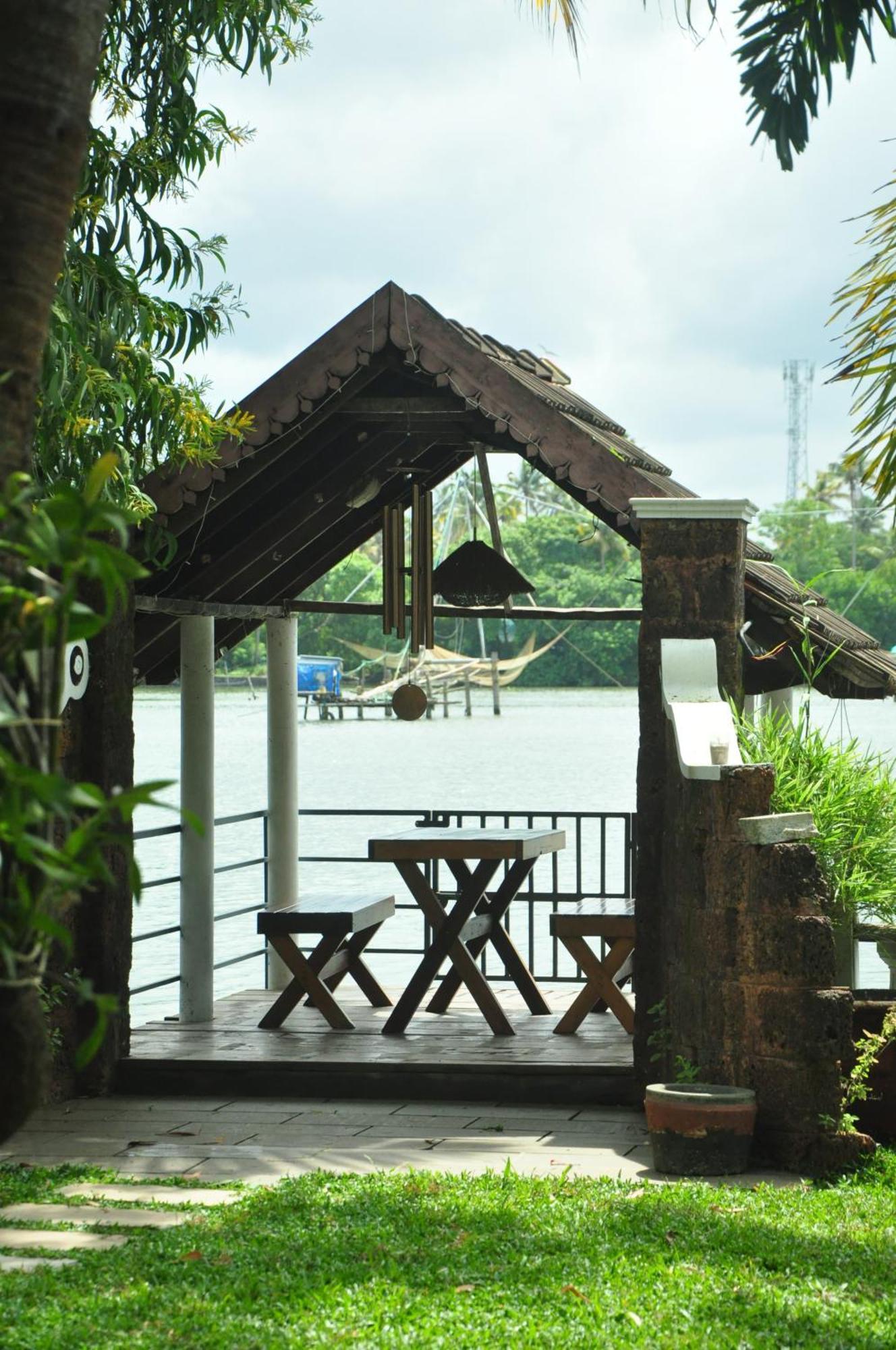 Ambadi'S Villa -Lake View Resort Pallipuram Exterior foto